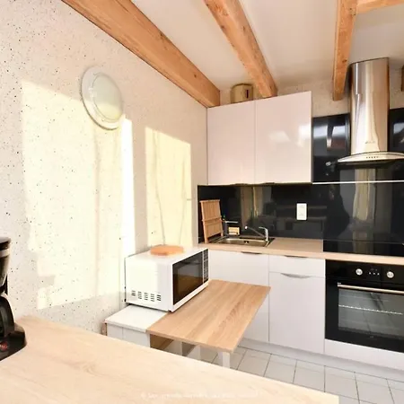 Апартаменты La Mezzanine 5 Pers Classe 3 Etoiles, Royan- Centre 300 M Foncillon Руайян