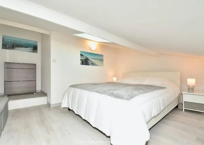 Апартаменты La Mezzanine 5 Pers Classe 3 Etoiles, Royan- Centre 300 M Foncillon *