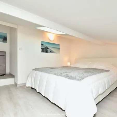 Appartement La Mezzanine 5 Pers Classe 3 Etoiles, Royan- Centre 300 M Foncillon *